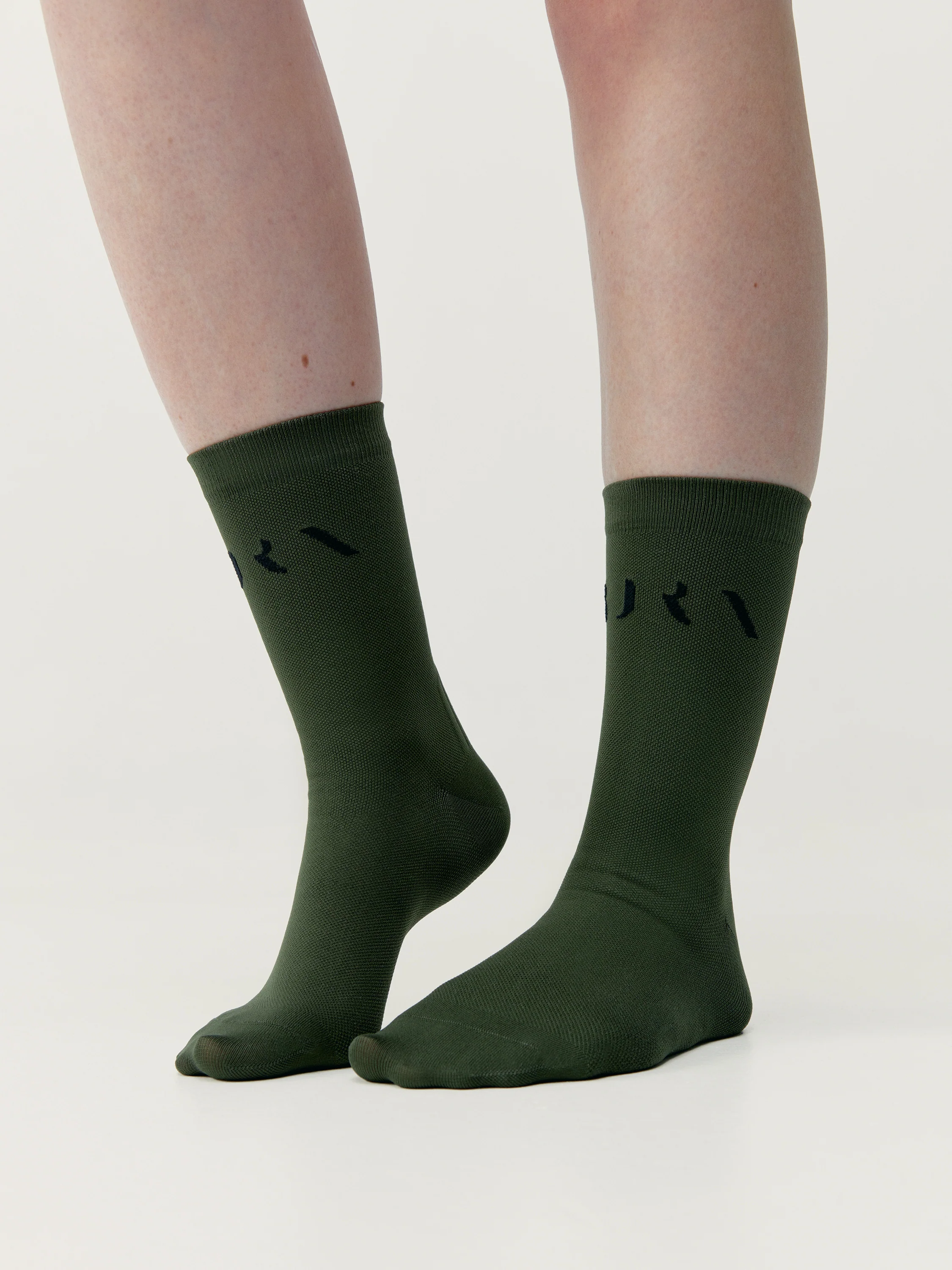 Acari Socks Deep Kaki - Image 4