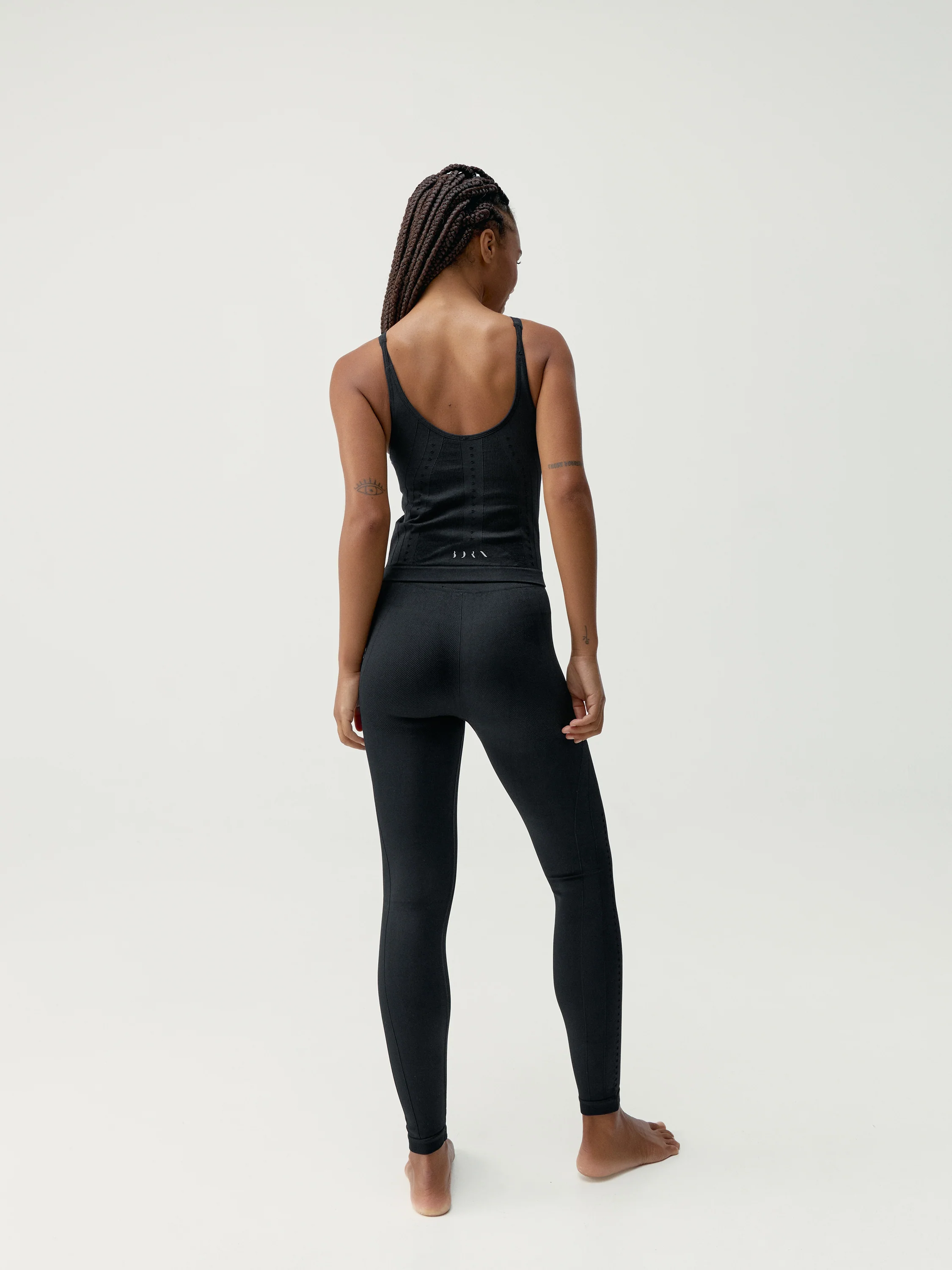 Cropped Shantala Black - Image 3