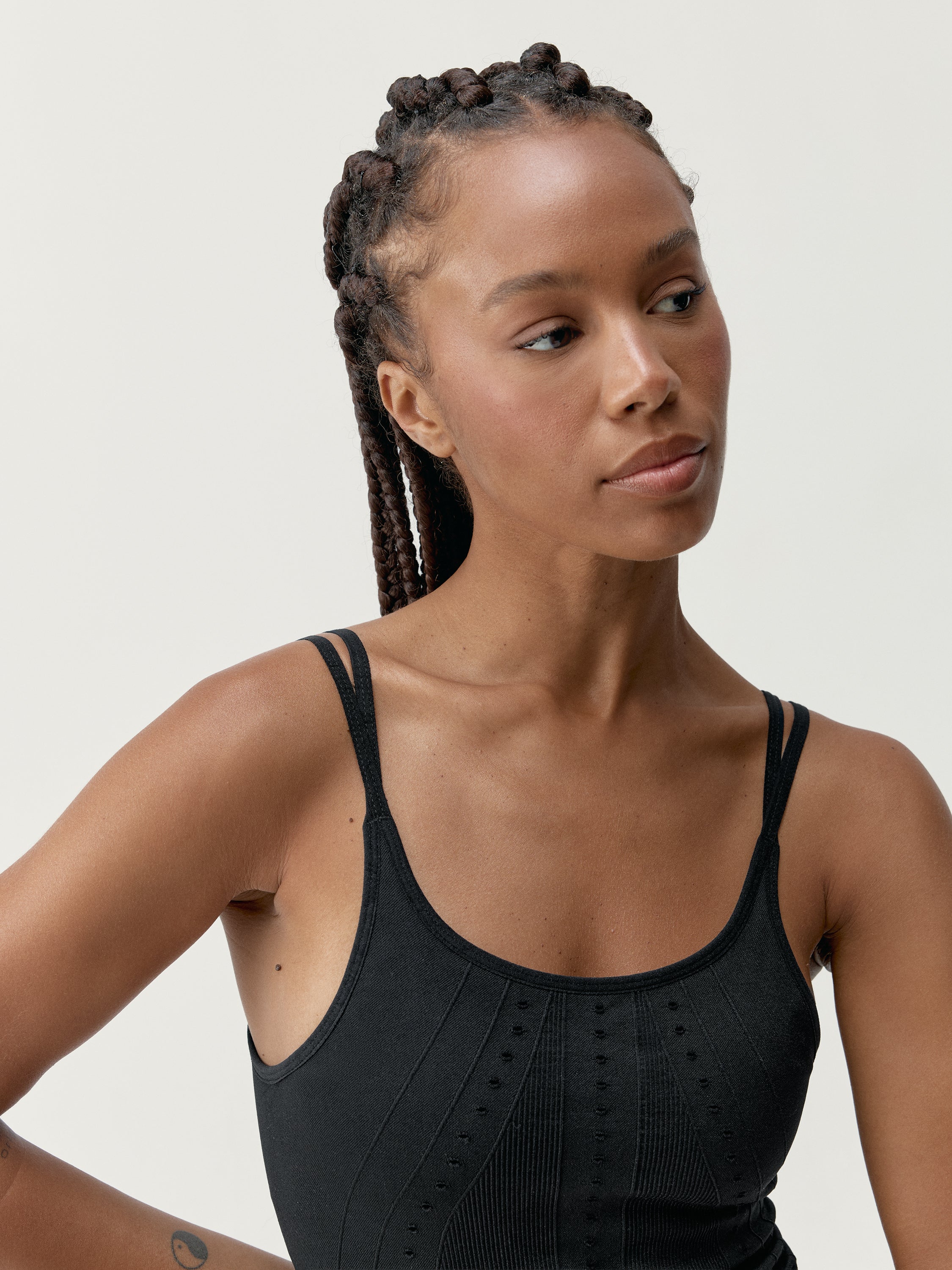 Cropped Shantala Black - Image 5