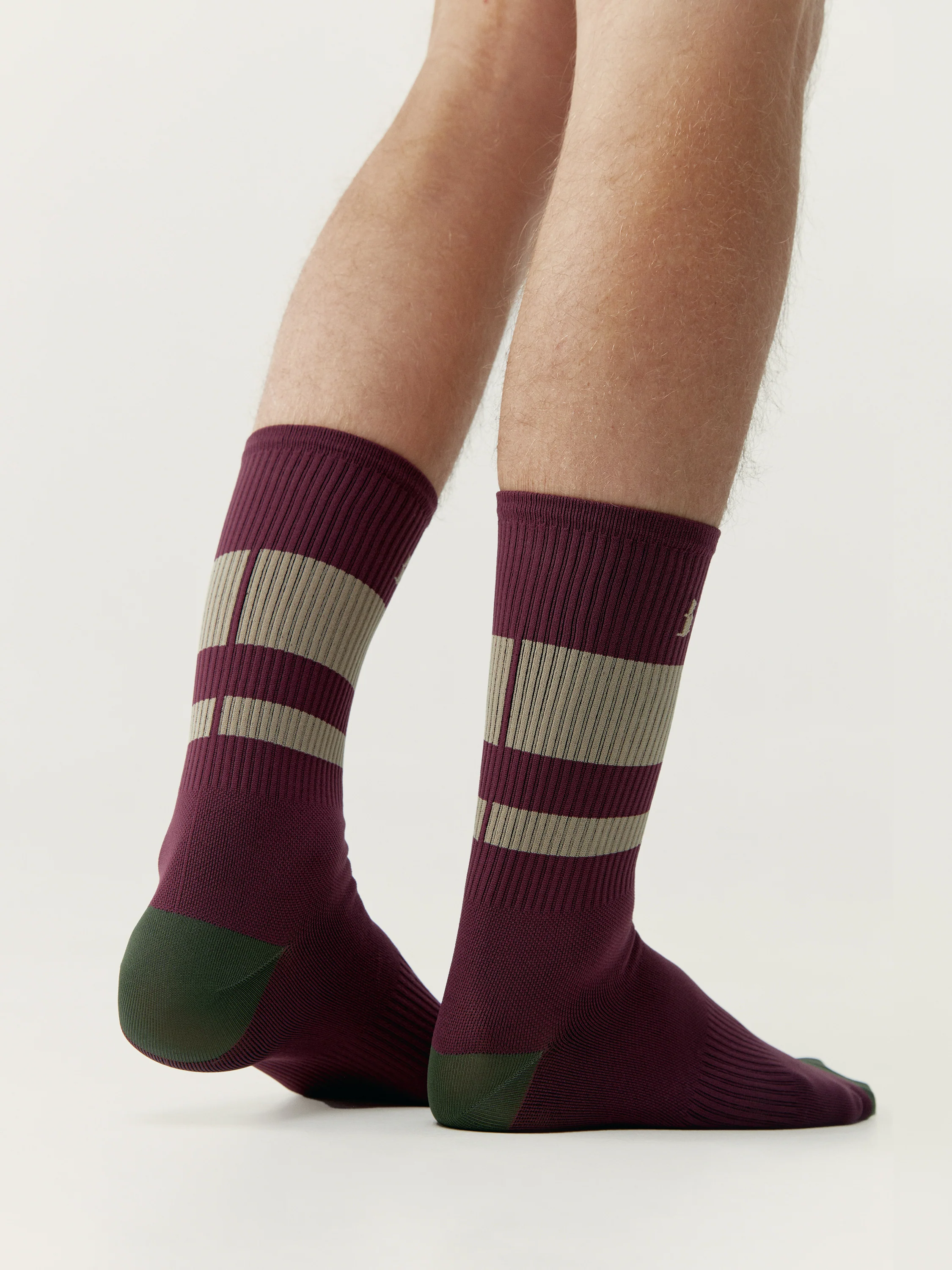 Eume Socks Dark Cherry - Image 3