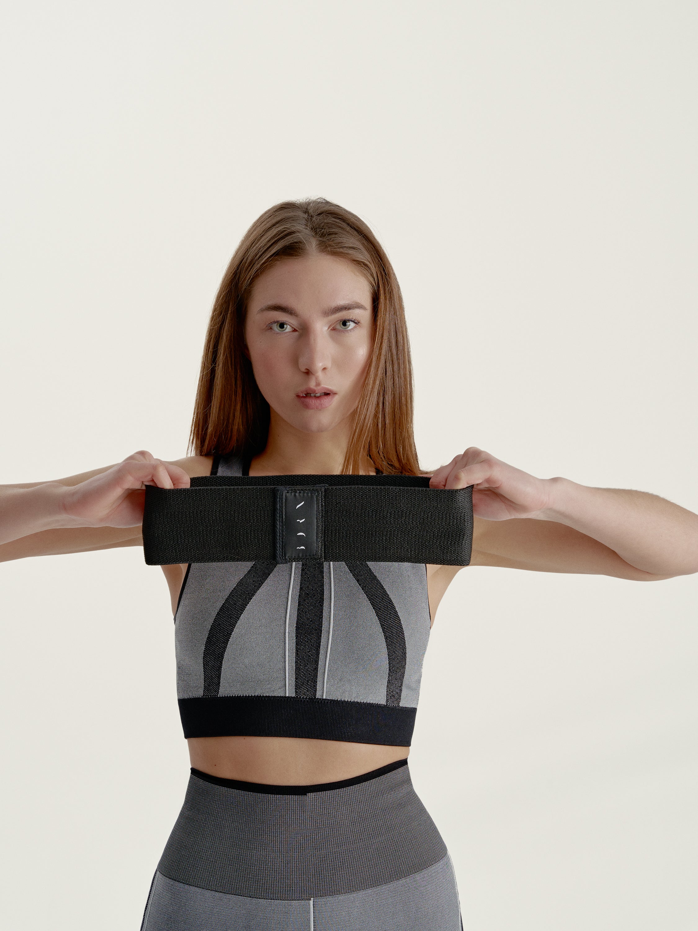 Resistance Bands Set Black & Medium Grey - Image 4