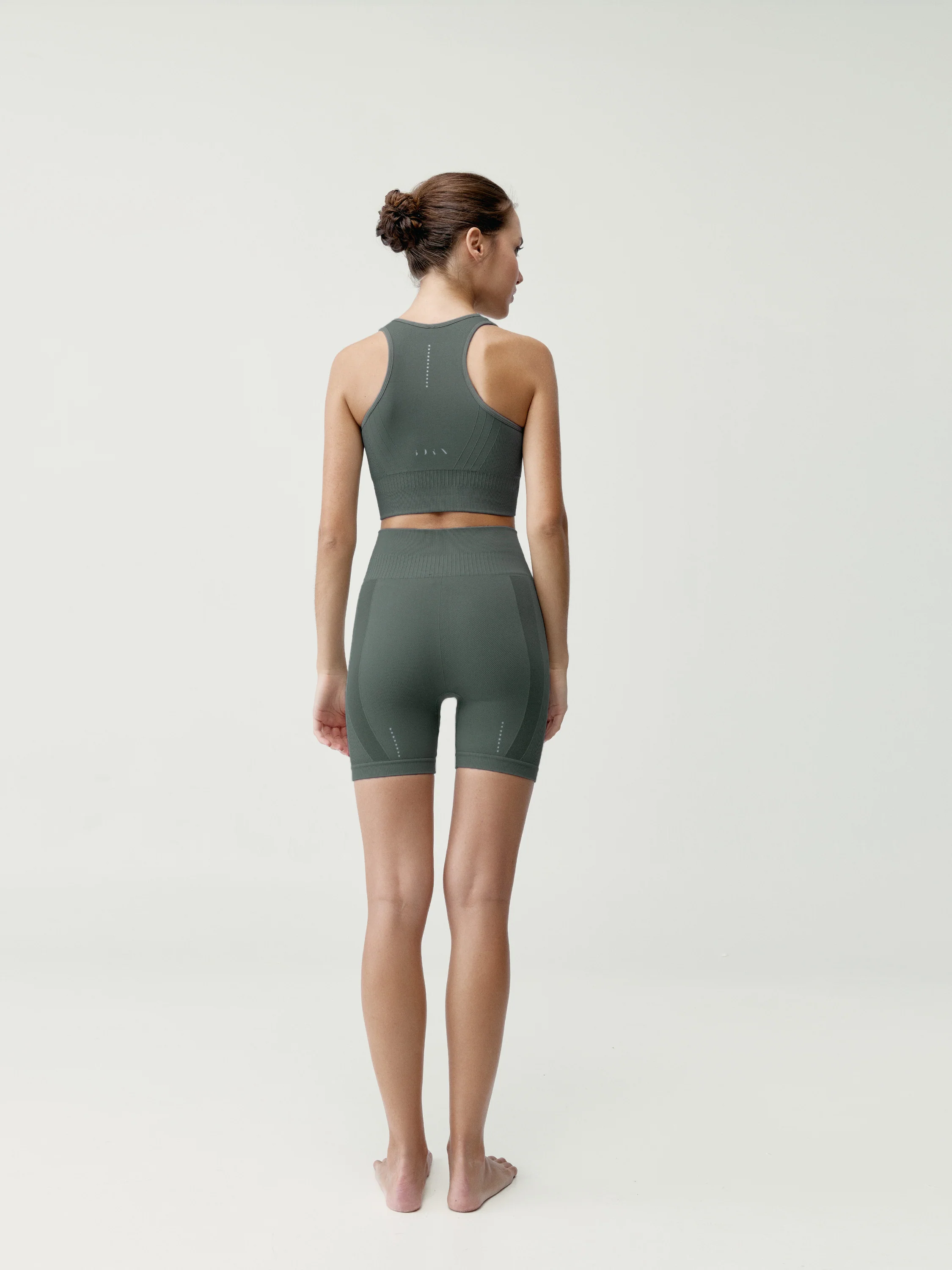 Short Eris Tea - Image 6